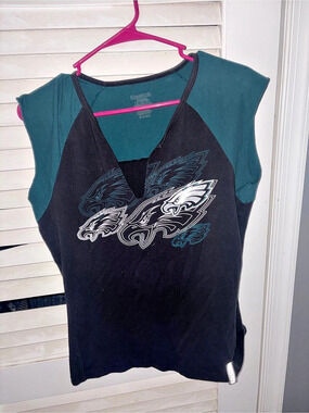 Reebok VTG Philadelphia Eagles Short Sleeve Top in Black & Green